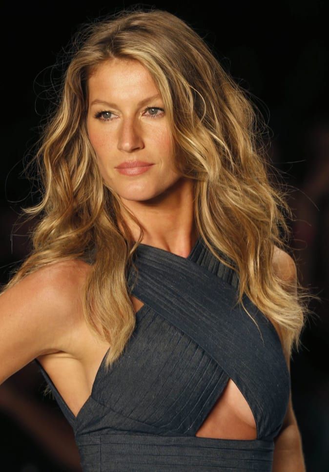 Ask a Hairstylist: How to Get Waves in Your Hair