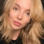 Jodie Comer’s chopped off her hair into a textured midi-cut