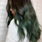 Mesmerizing Emerald Green Hair Ideas to Enrich Your Look | FashionisersÂ©