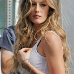 How to Get Gisele’s Gorgeous, Wavy Hair