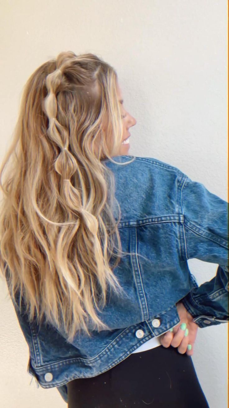 Such an easy and fun hairstyle!! | Hair styles, Cute hairstyles, Cool hairstyles